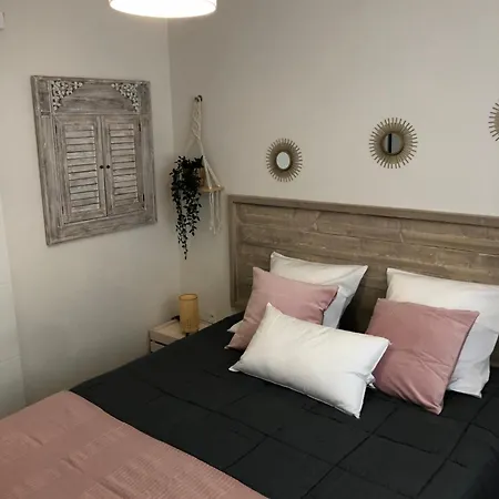Le De La Prairie Apartment *